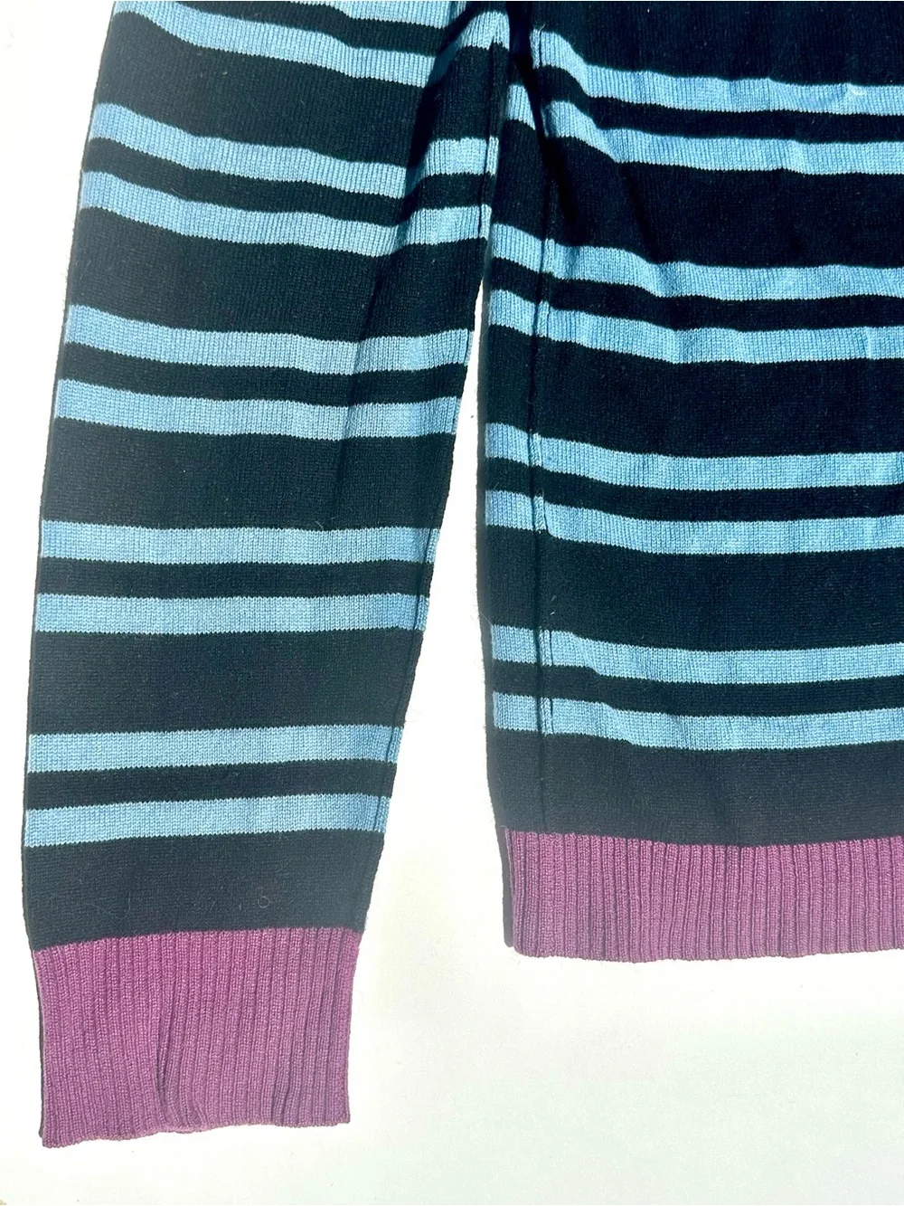 TSE 100% Cashmere Men's V-Neck Striped Sweater in Black, Light Blue, Purple, S